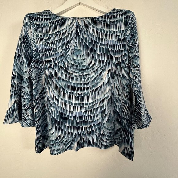 Chico's Womens Geometric Print Bell Sleeve Top Size 2, Large Blue 100% Cotton - Picture 1 of 7